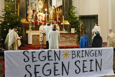 Aussendung der Sternsinger im Hohen Dom zu Fulda (Foto: Karl-Franz Thiede)